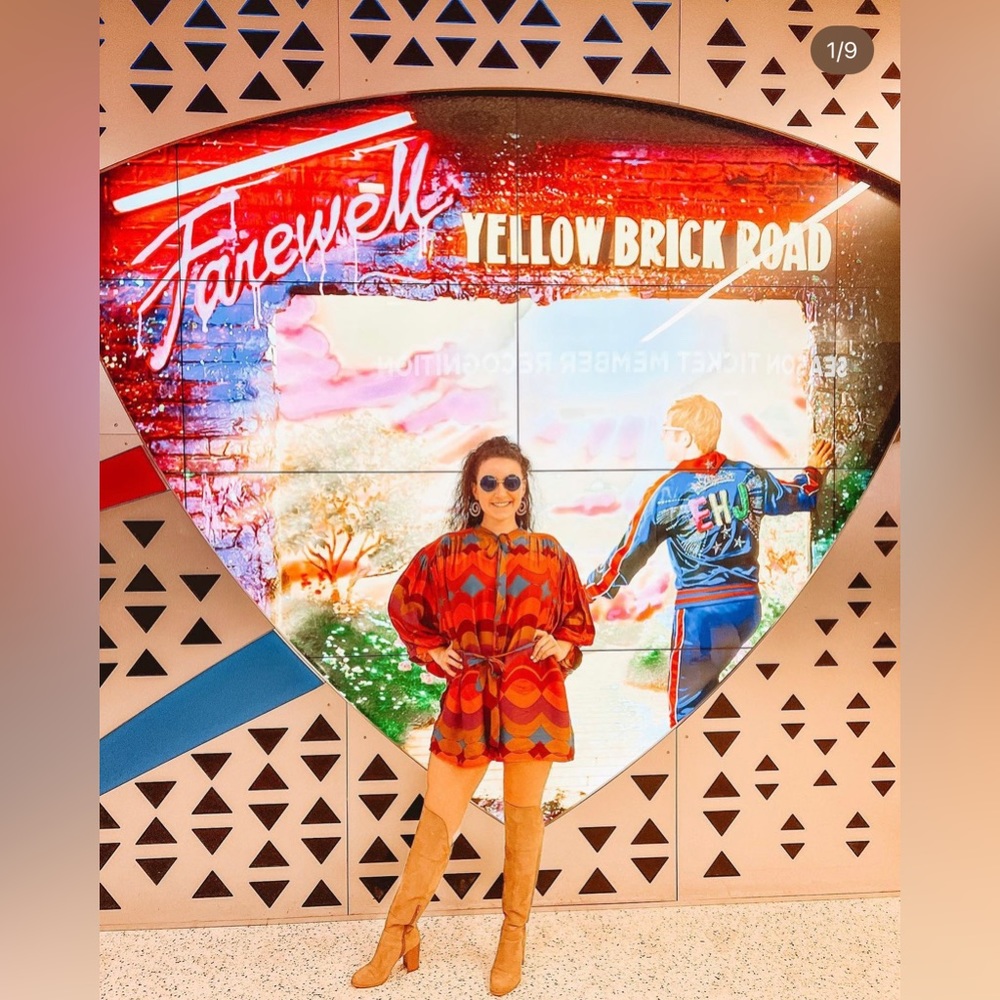 70s vibes Parachute romper bell sleeves, pockets, buttons up and necktie, Funky!